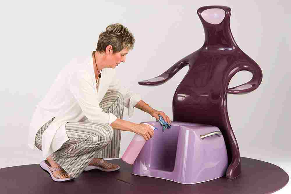 Easy cleaning of Birthing Seat